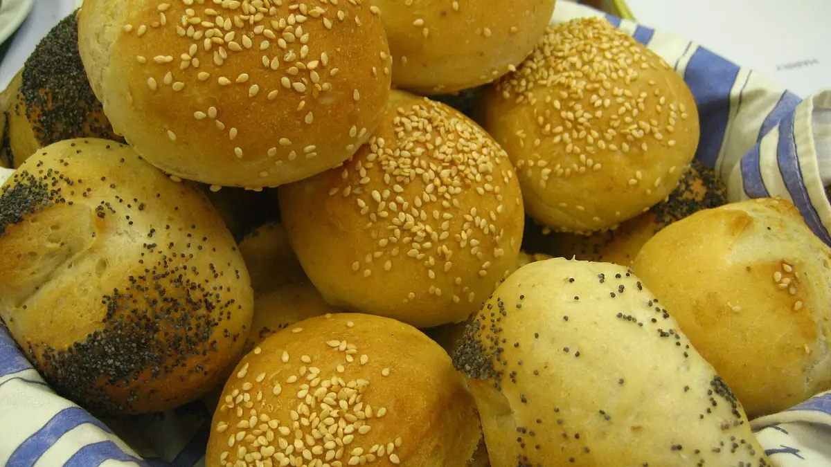 Rise Market & Bakery – artisan bakery in Bridport town centre